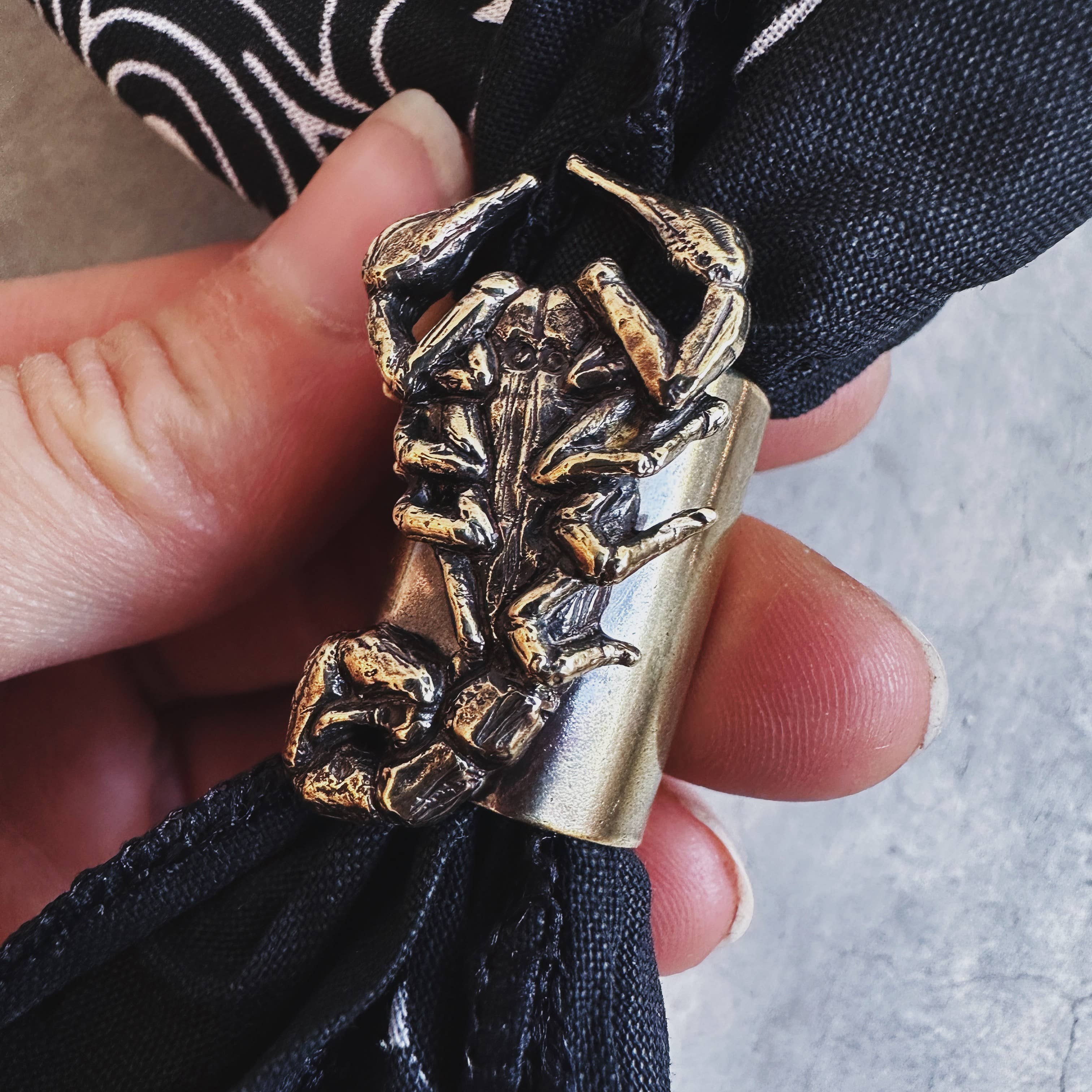 HELIOTROPE - Wholesale Scarf Clip - Women's - Bandana Slide (12 Options)5