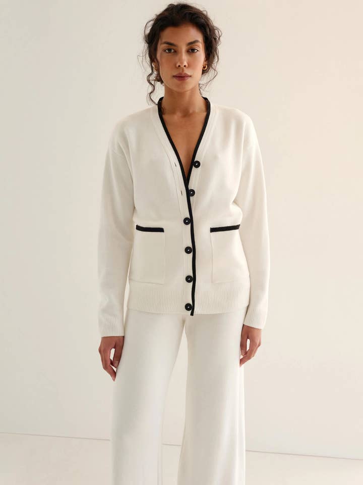 Jardin Straight Cardigan with Contrast Trim für den Großhandel von Nenya Fashion Limited