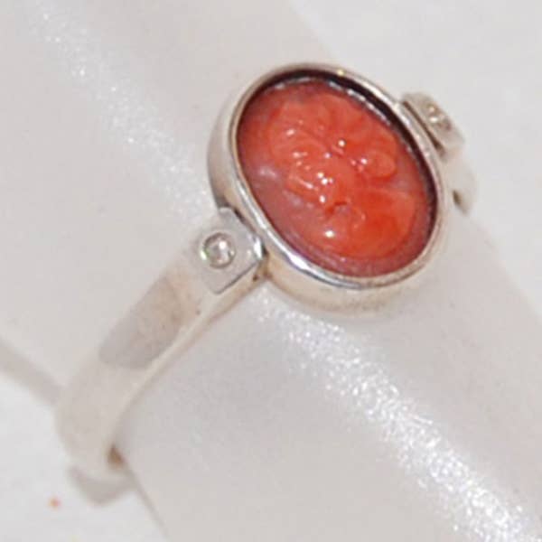 Anello cameo in corallo rosso per la vendita all'ingrosso da parte di Kreitto jewels