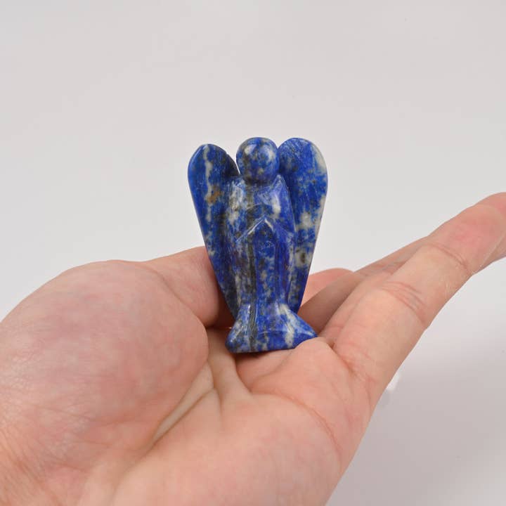 Figurine en cristal d'ange sculpté en lapis-lazuli de 2 po pour la vente par ilovebeadsusa