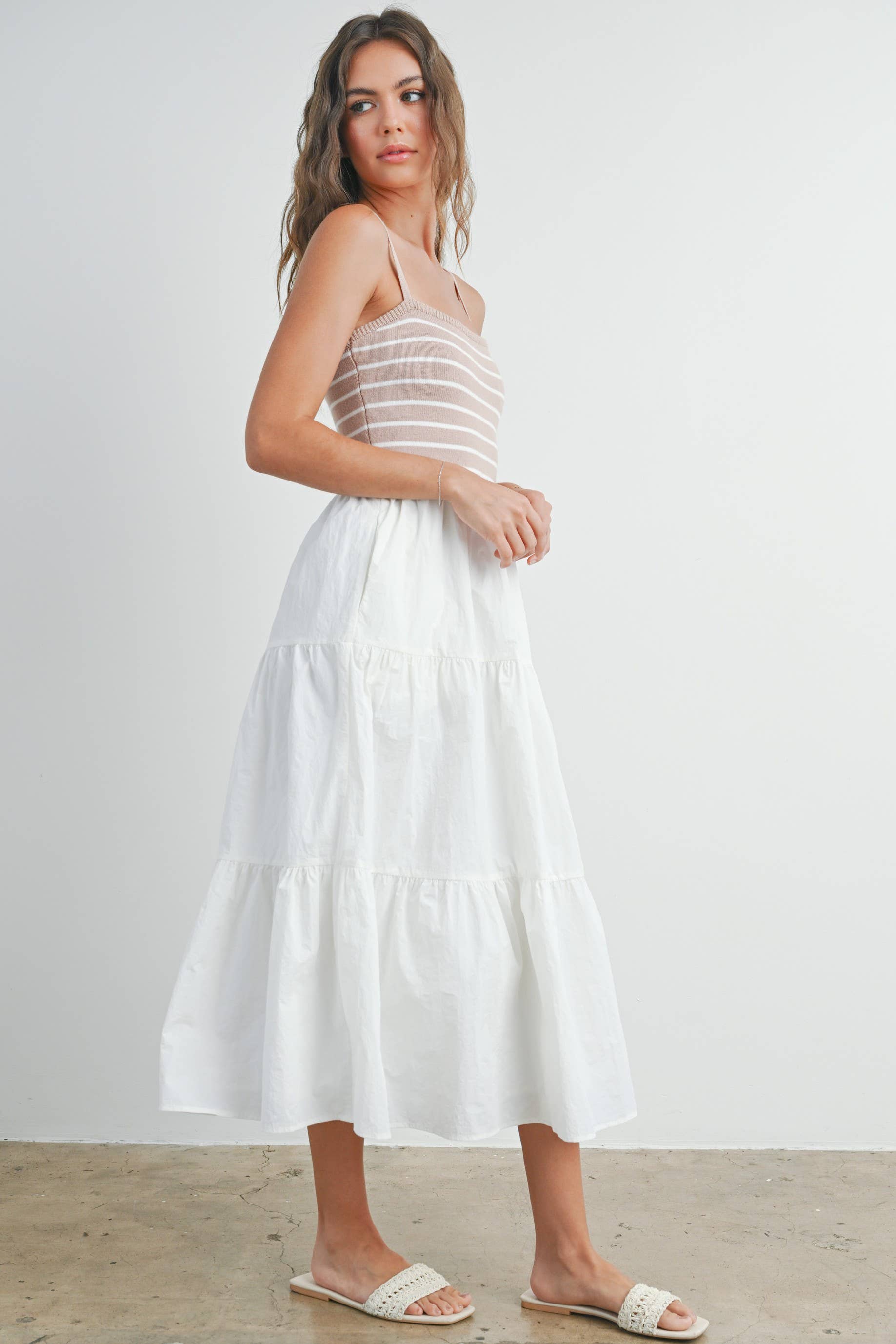 BUTTERMELON – wholesale Klänning - Dam – Randig stickad topp, flerlagers maxiklänning - BMD77406