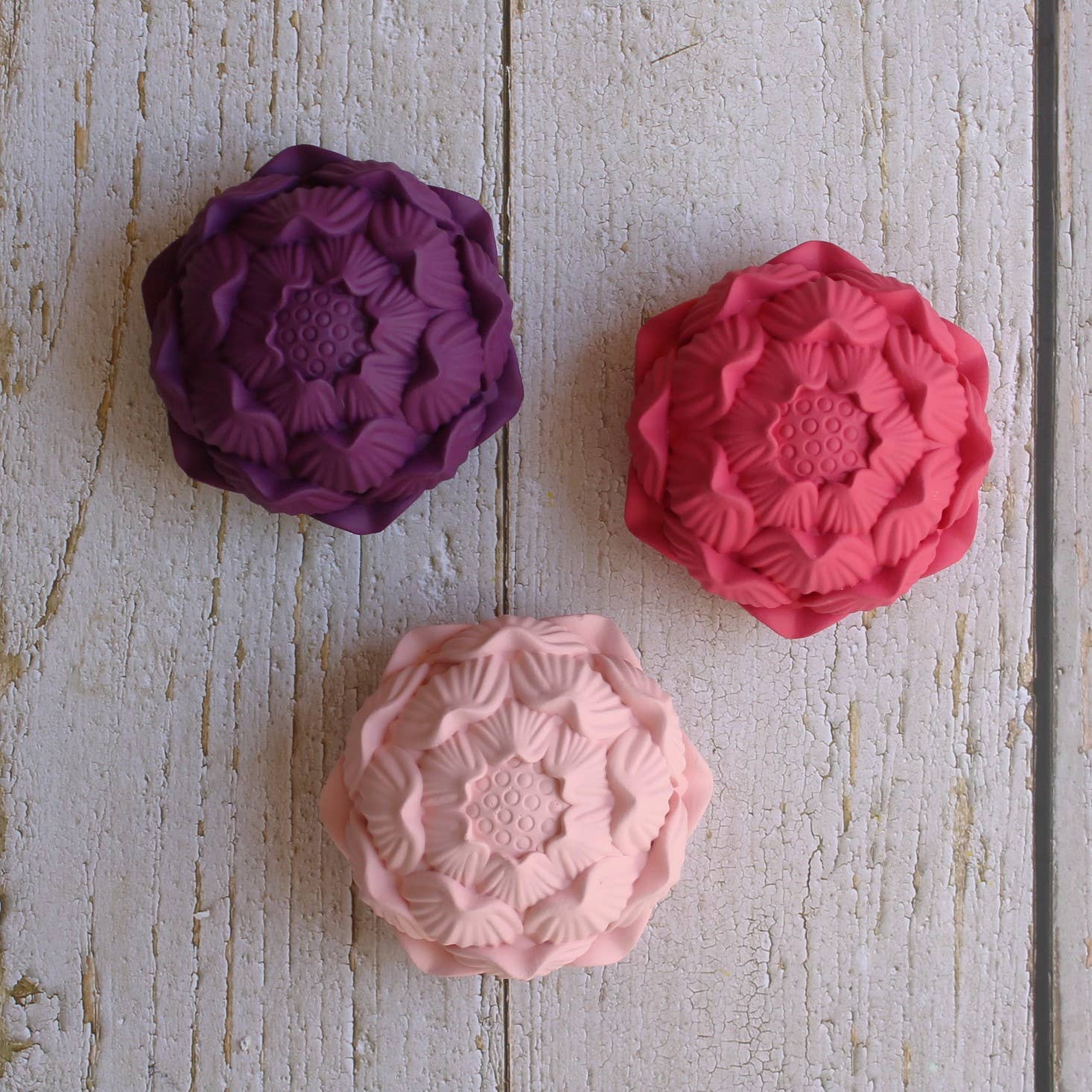 44 - Quarenta44Quatro - Wholesale Decorative Tabletop Object - Flor de Lótus de Gesso10