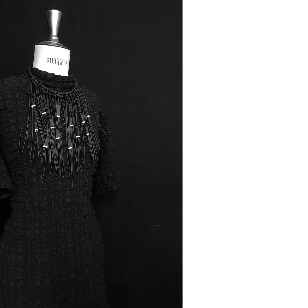 ALEX+SVET - Wholesale Bib Necklace - DITA BW statement rubber necklace BLACK&WHITE line1