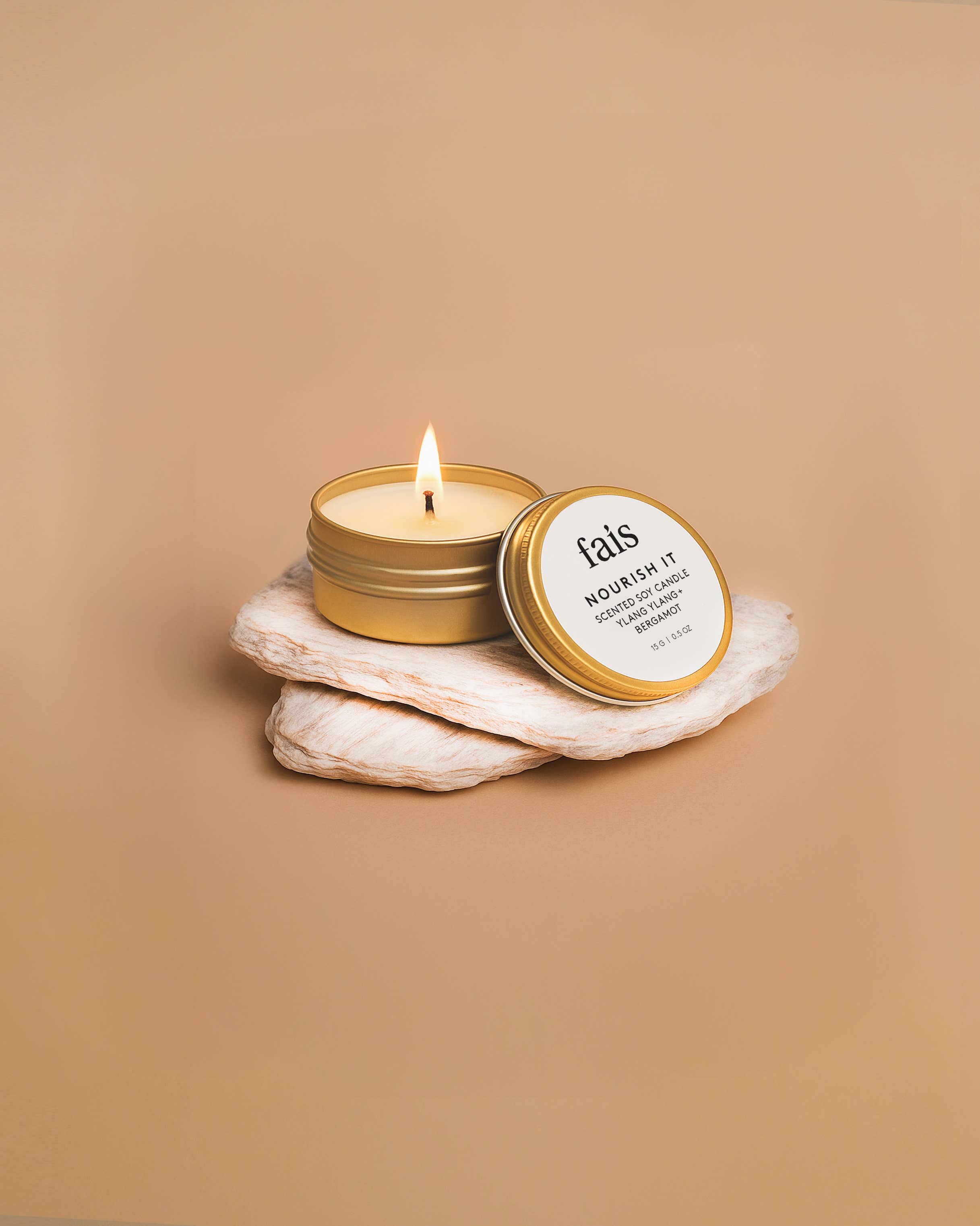 Fais – Velas de viagem por atacado – Velas de cera de soja com óleo essencial 10% para viagem, que queimam por 4 horas, em lata dourada4