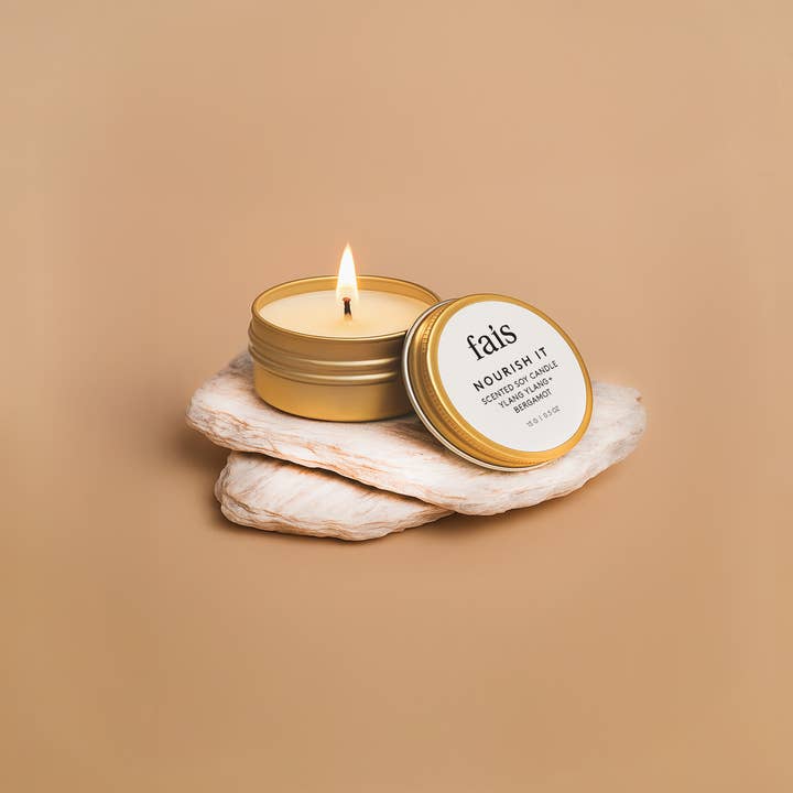 Fais – Velas de viagem por atacado – Velas de cera de soja com óleo essencial 10% para viagem, que queimam por 4 horas, em lata dourada4