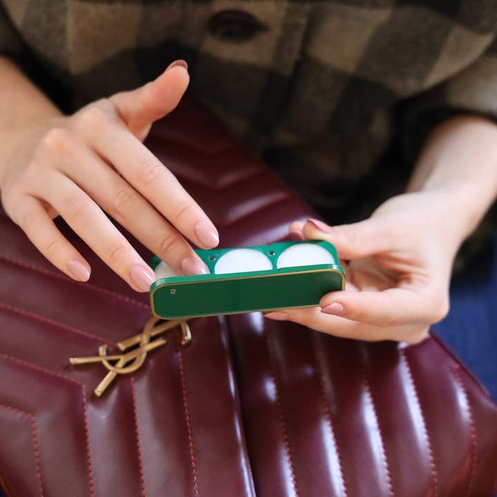 ēma fragrance - Vente Miroirs de poche - Ibiza Jade - Boîtier Rechargeable pour Parfum Personnalisé1