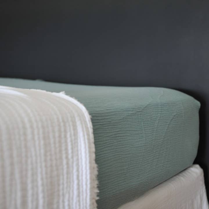 Mineral blue cotton gauze fitted sheet for wholesale by Maison d'été