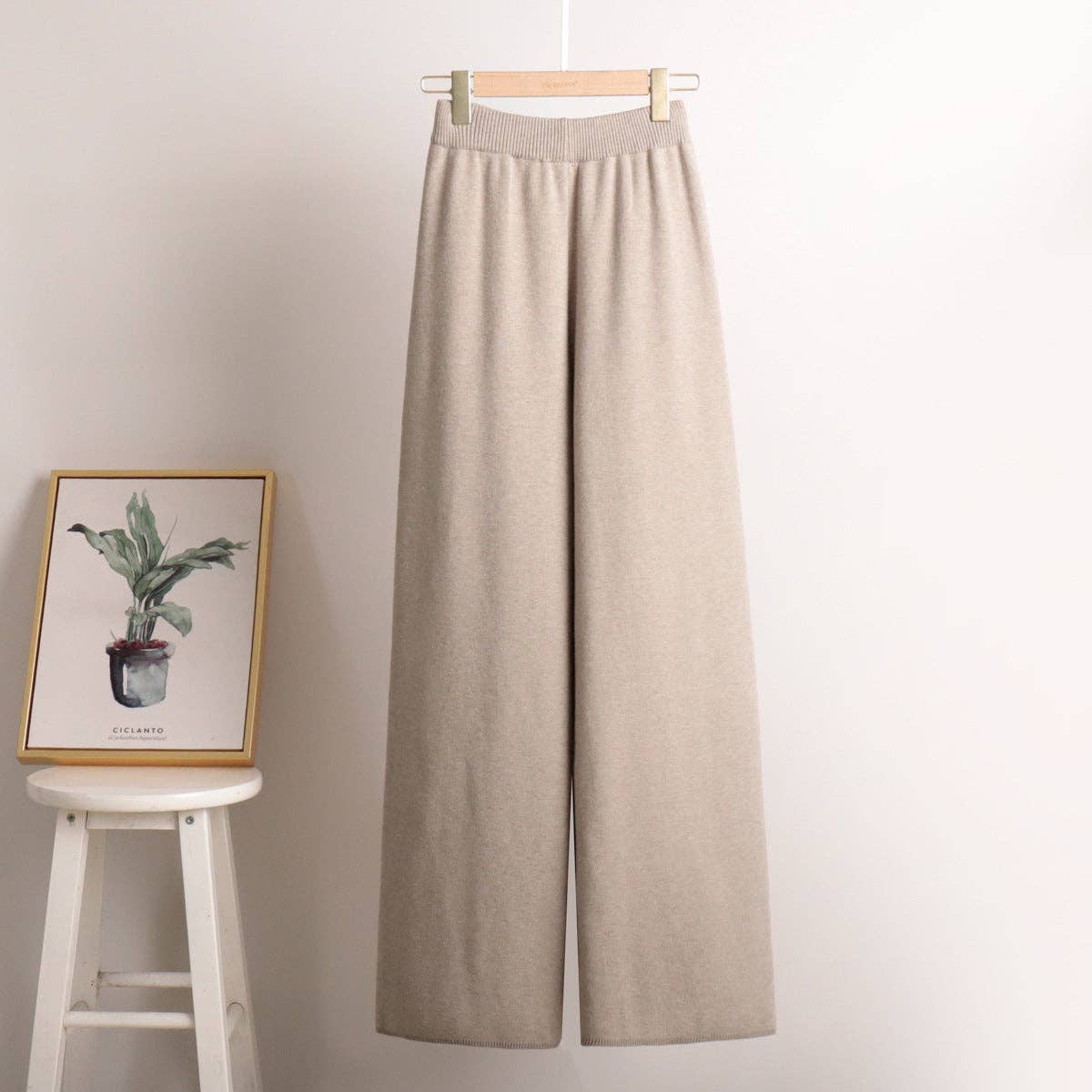 Dipped Shop – wholesale Lounge set – Women's – 2+Solid Color Label V-Neck Knit Sets DPSP12248