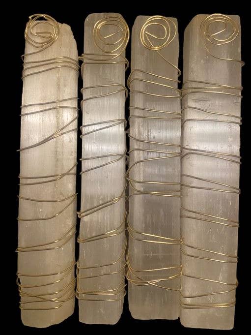 Goldverpackter Selenit-Zauberstab für den Großhandel von Deesse Divine