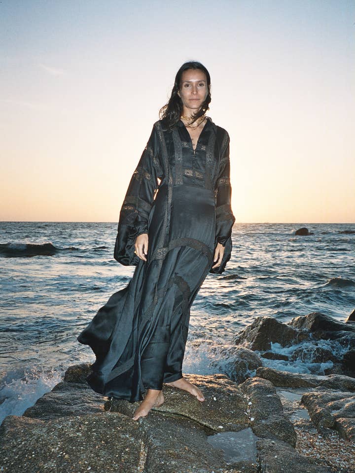 CLOE DRESS for wholesale by PAR&ESCALA