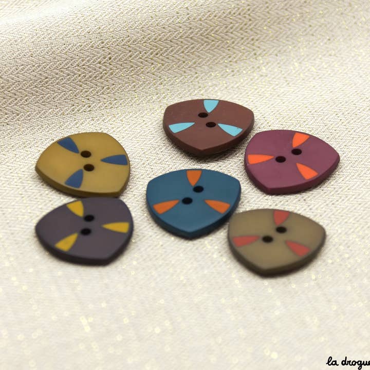 Botão "triângulo Danúbio" 20 mm por atacado de LA DROGUERIE