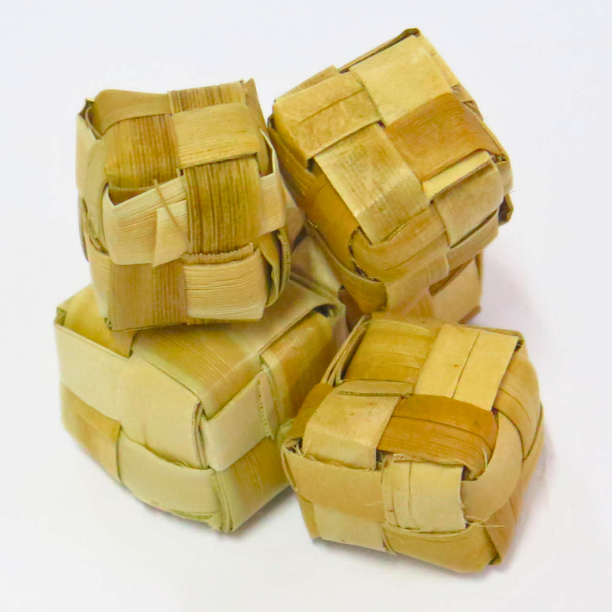 No Furries Delights – wholesale Pet toy – Not cat/dog – BULK 1x1" Palm Cubes1