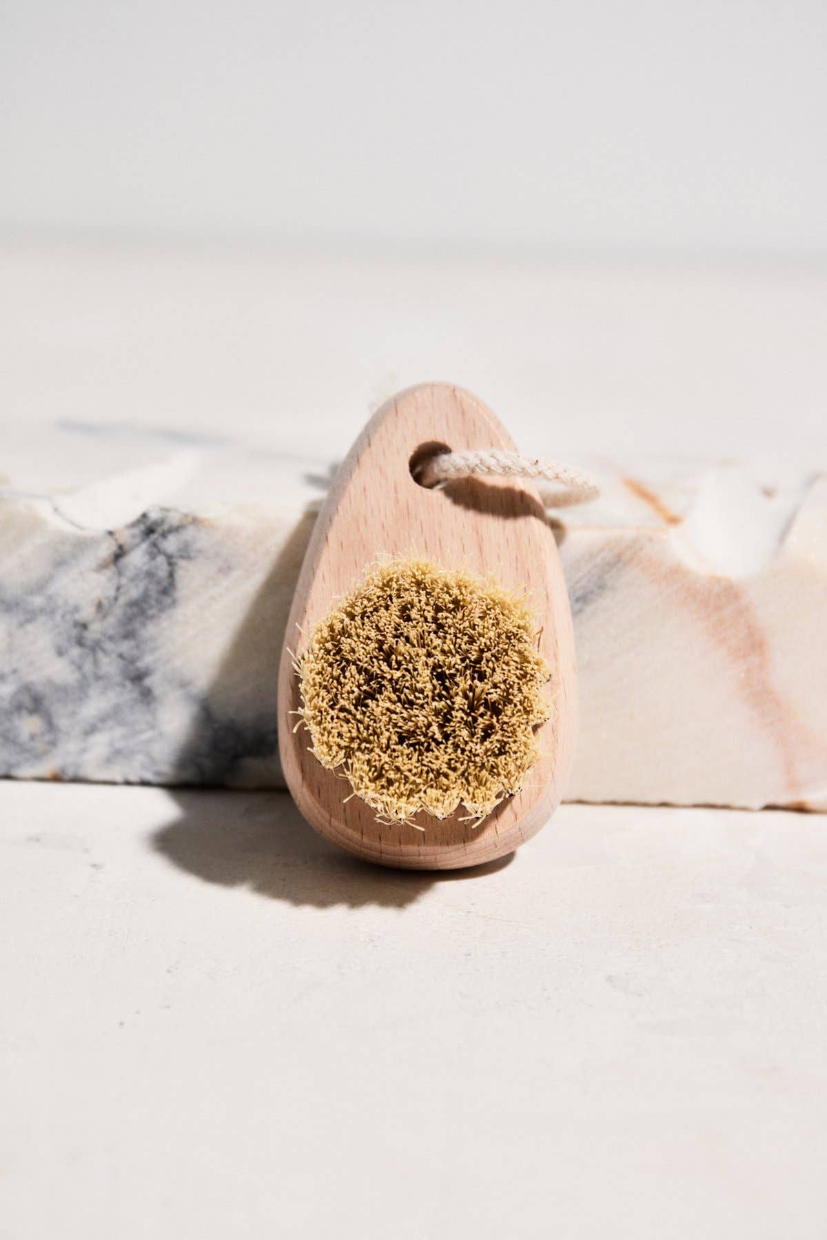 pH7 - Wholesale Nailcare Set - Nail Cleaning Brush1