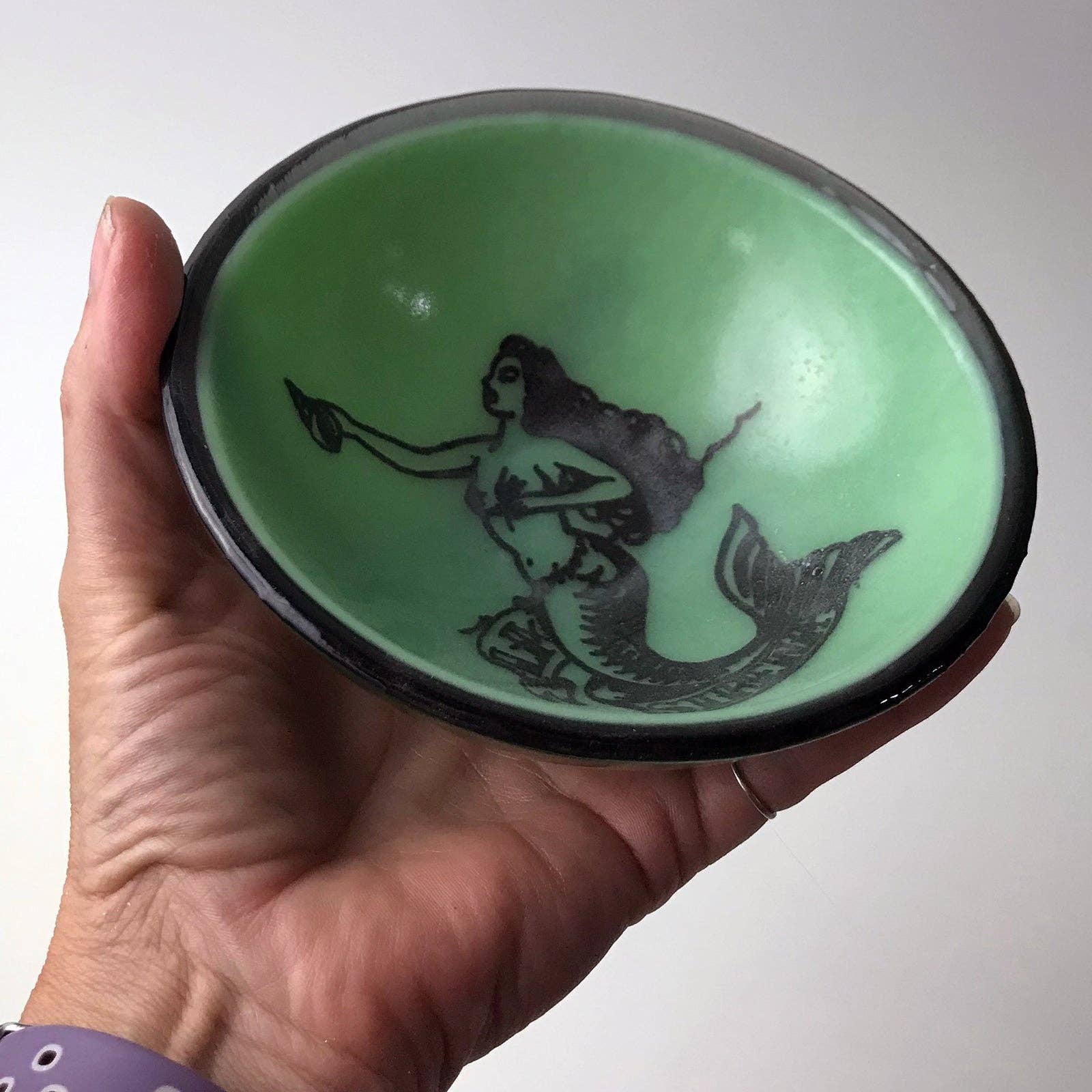 Kiku Handmade | Contemporary Fused Glass Home Goods - Wholesale Bowl - Sirena Loteria Mermaid  Fused Glass 5" Small Bowl1