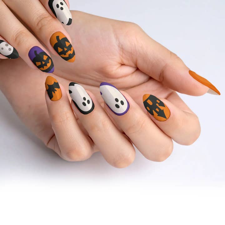 Ghostly Glide Halloween Press-On Nails for wholesale by FYNE BODY