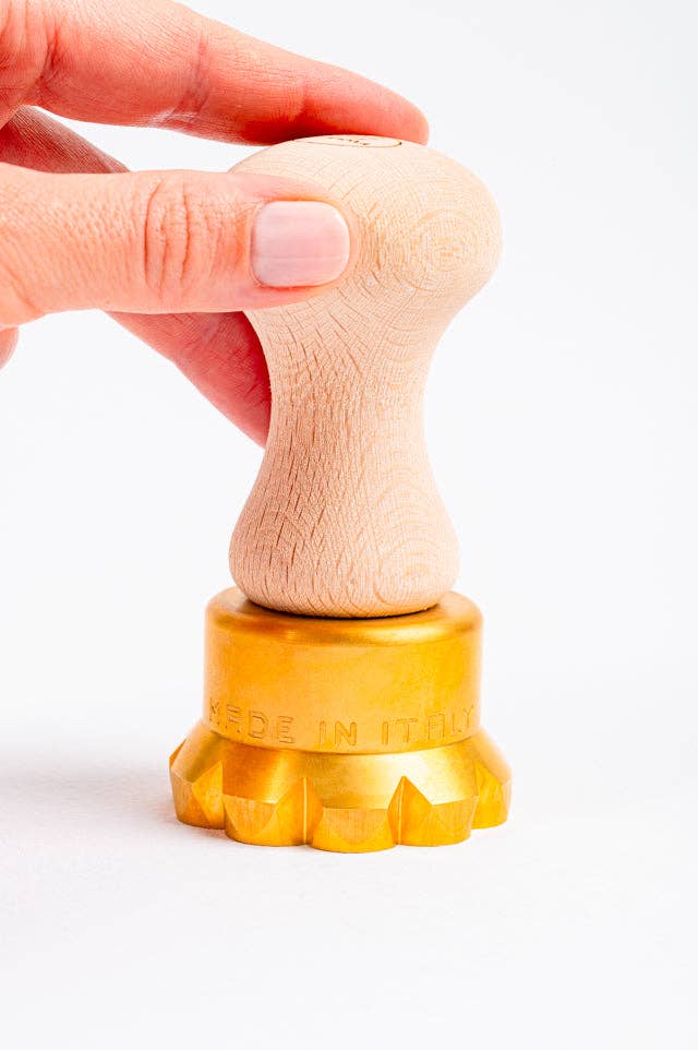 LA GONDOLA – wholesale Kitchen tool/gadget – Round Flower Ravioli  Pasta Cutter, Stamp in brass 8