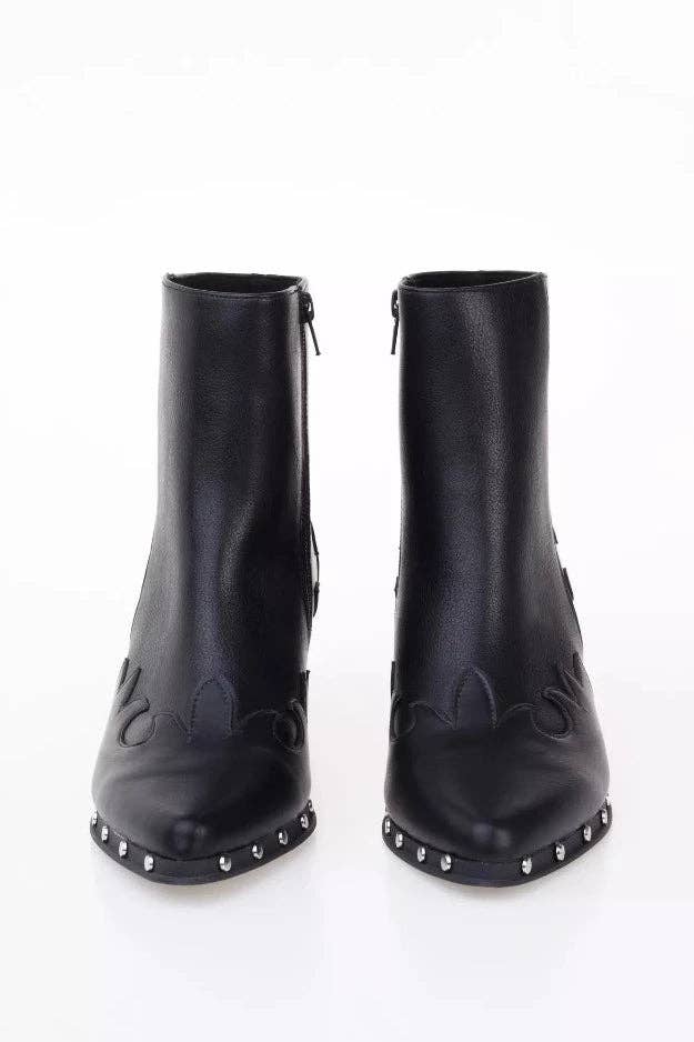 UNIQUE Short boots with studs for wholesale on Faire4