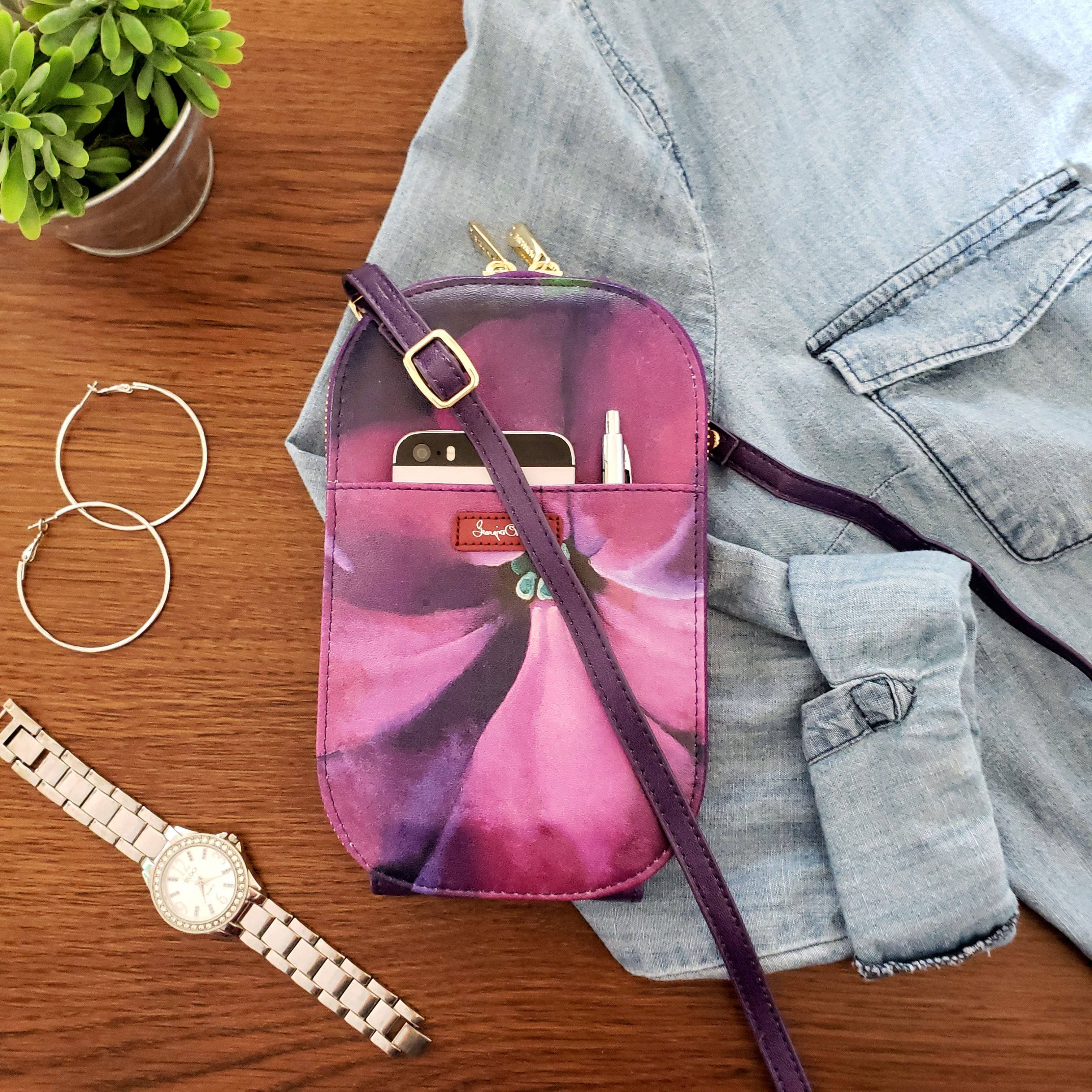 Monarque - Wholesale Crossbody Bag - Women's - Georgia O'Keeffe Petunia Crossbody1