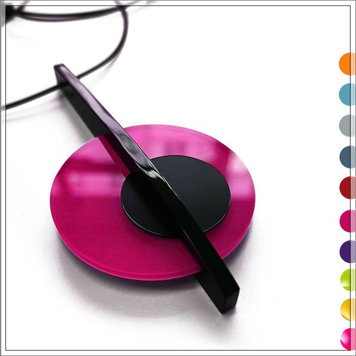 Colgante LILITH LG línea LUSH GLOW para venta al por mayor de ALEX+SVET