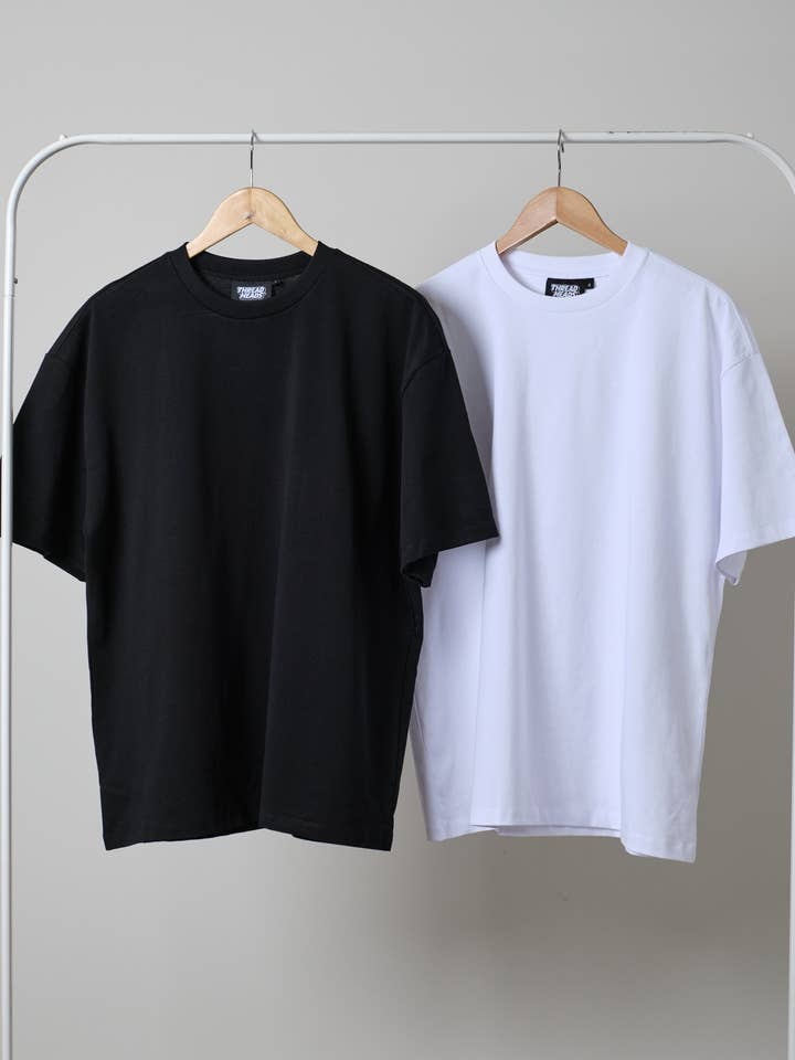 Oversized T-shirt, set van 2 stuks: zwart, wit voor wholesale door Threadheads