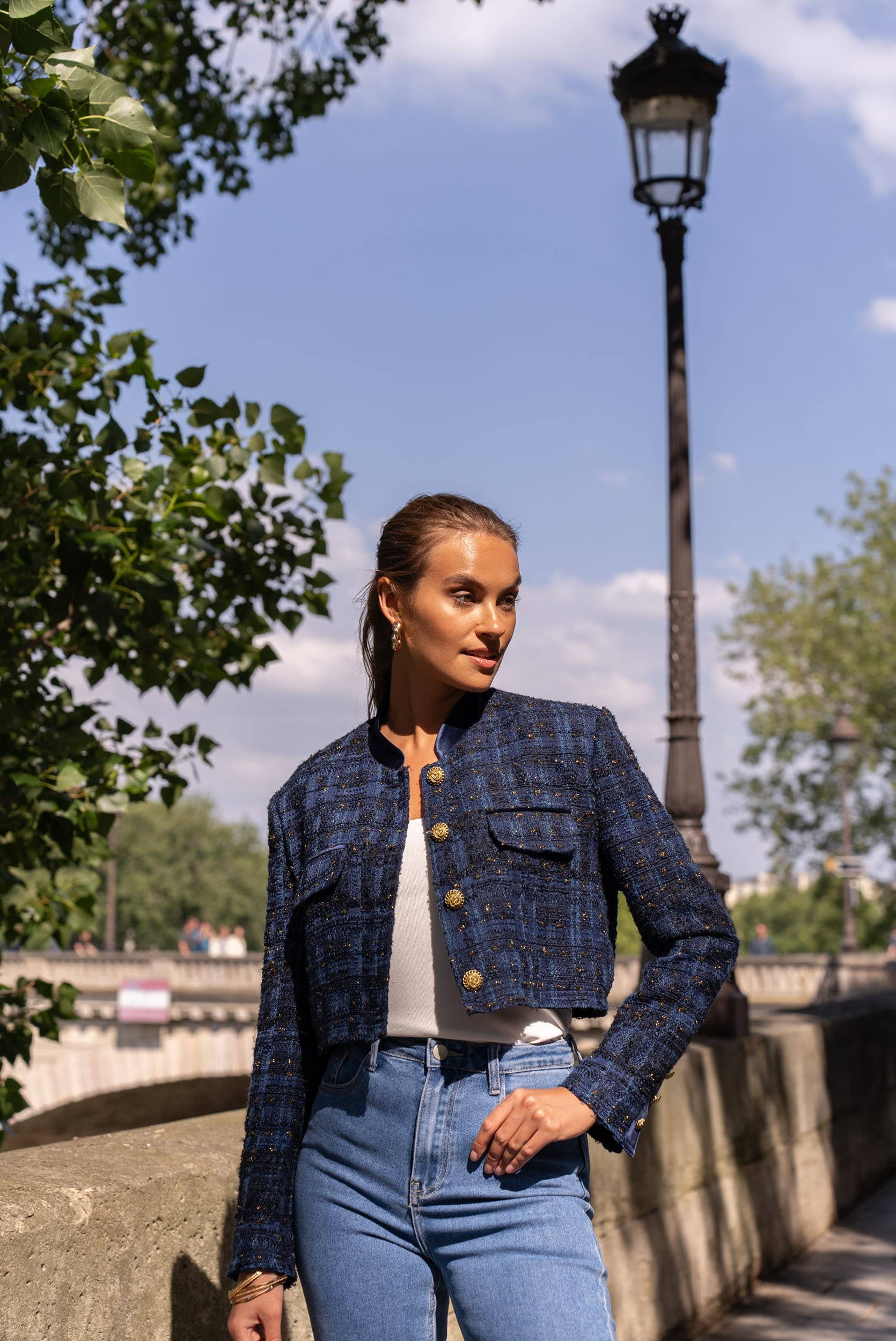 Attentif Paris – wholesale Blazer – Women's – Colourful velvet collar cropped tweed blazer jacket4