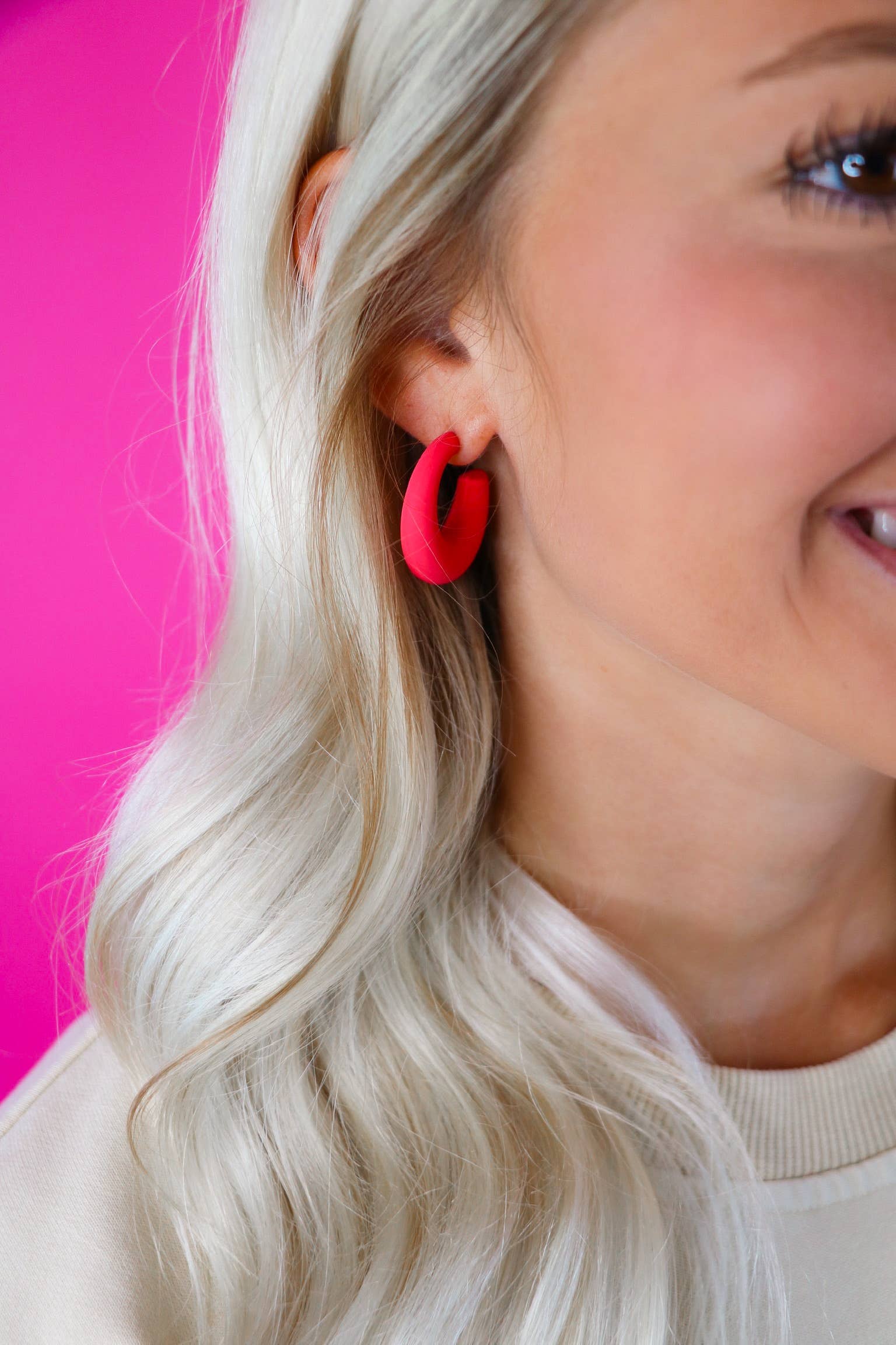 Taylor Shaye Designs - Wholesale Oorringen - Kleurrijke Kennedi Hoops1