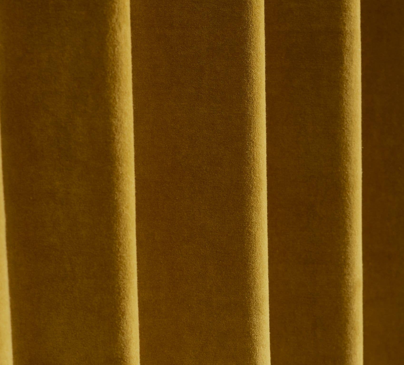 Verde Chartreuse Cortina de veludo plush Stella, verde chartreuse para venda a revendedores na Faire2