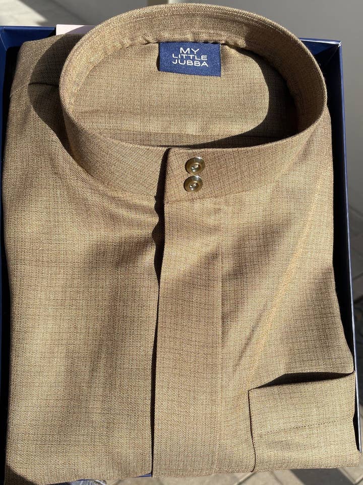 Saudi Thobe Kaschmirwolle für Herren, tiefbronzefarben für den Großhandel von MY LITTLE JUBBA