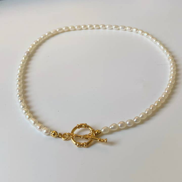 White Leaf - Wholesale Choker/Collar - Freshwater Pearl T-Bar Choker in Gold