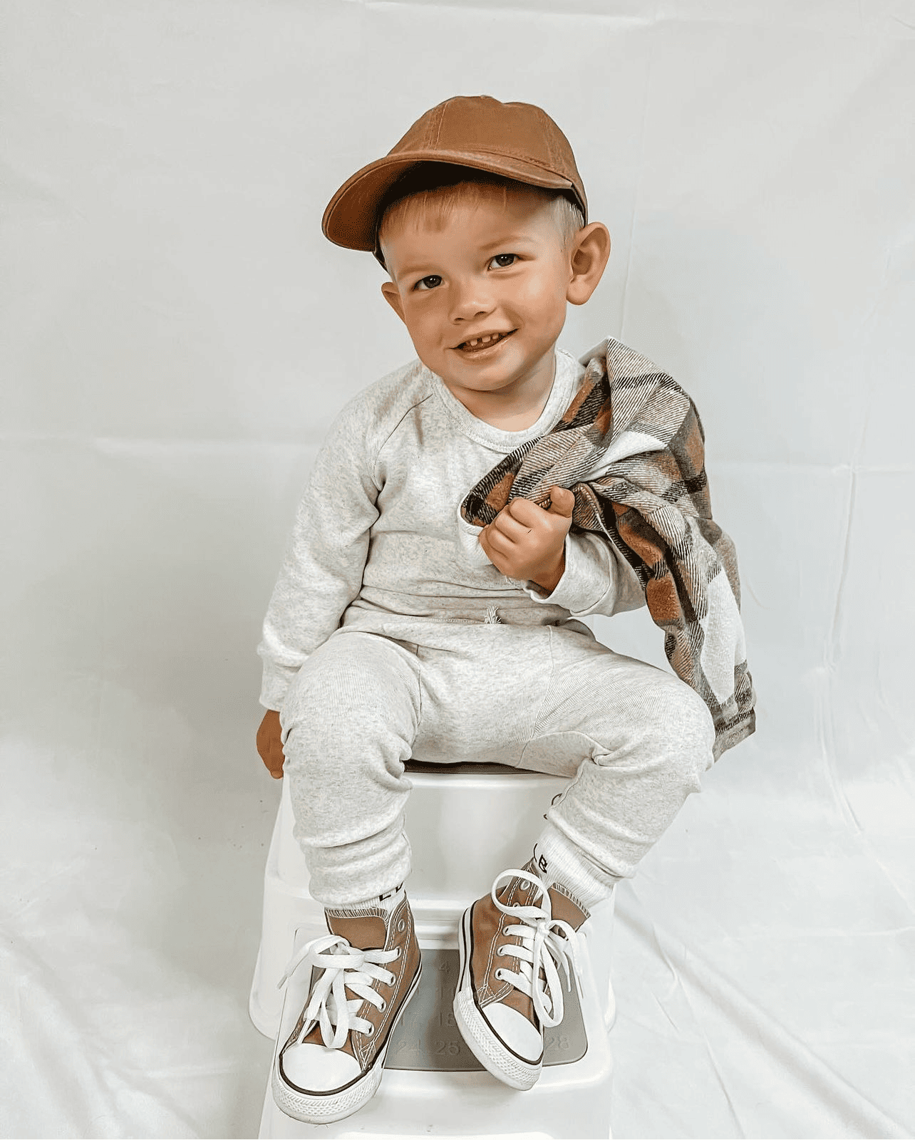 Lucky Panda Kids - Venta al por mayor Conjuntos de ropa cómoda - Niños - Conjunto lounge de algodón para bebé y niño pequeño - color avena1