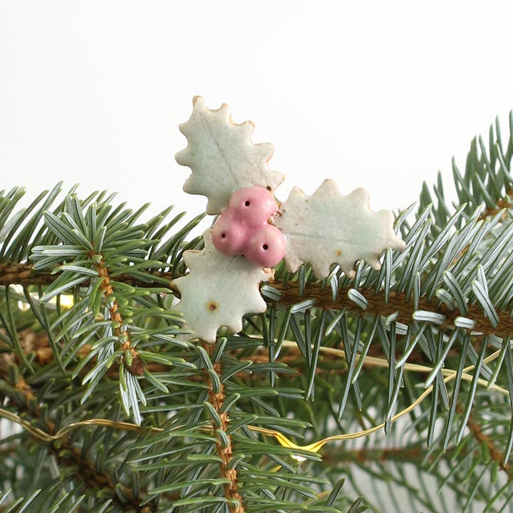 Habulous - Wholesale Christmas Decoration - Holly Decoration Christmas Napkin Ring & Table Ornament3