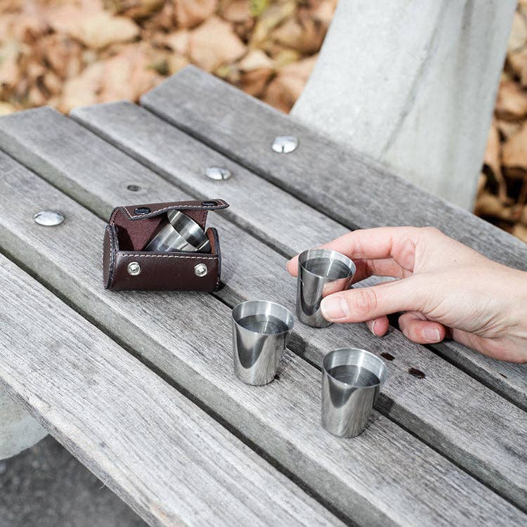 Kikkerland Design Inc - Wholesale Shot Glass - Shot Glasses With Leather Case2