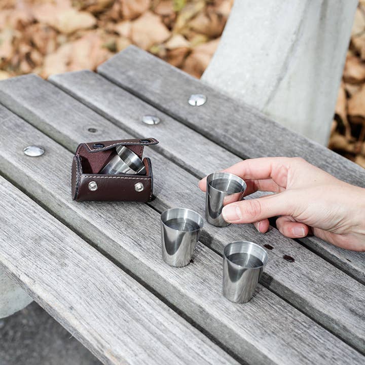 Kikkerland Design Inc - Wholesale Shot Glass - Shot Glasses With Leather Case2