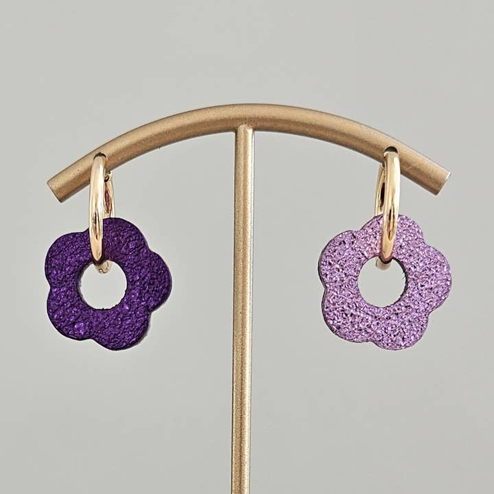 Royal marais – wholesale Hoop earrings – upcycled leather flower hoops 2