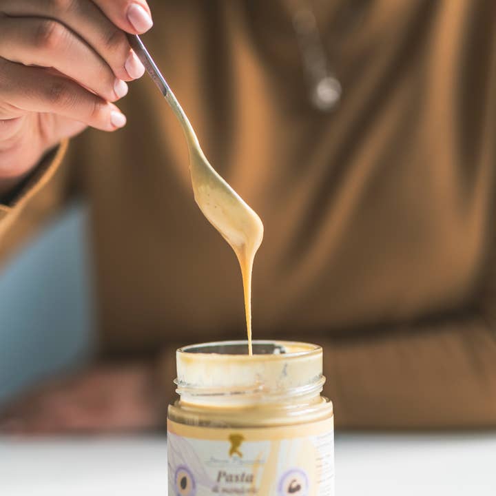 Donna Francesca - Wholesale Nuts - 100% Pure Almond Paste - Made in Italy Premium 230 g1