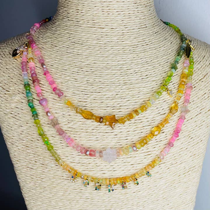 Gudinna Neon Blossom Allt Halsband för wholesale av Clarke Palmer
