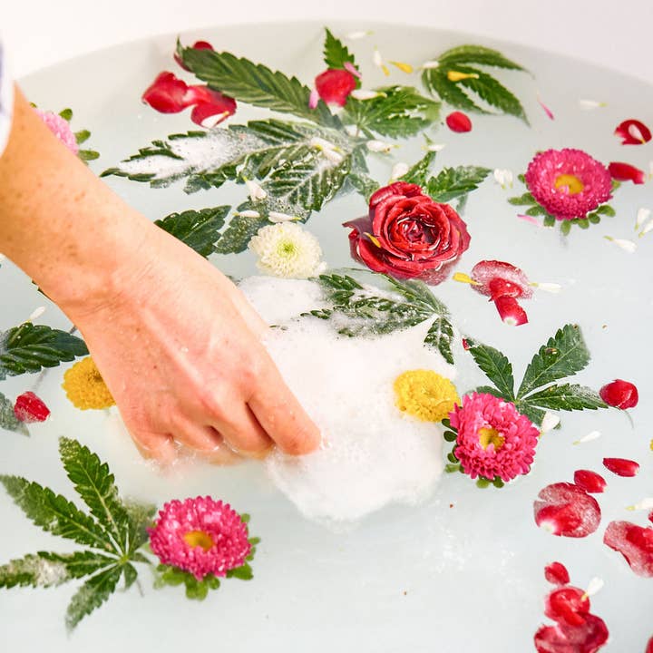 Pure + Planted CBD - Wholesale CBD Bath Salts & Soaps - Full-Spectrum CBD Bath Bomb - Grapefruit