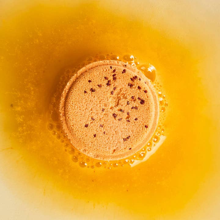 Helm London – wholesale Shower steamer/bomb – Cranberry & Mint - Shower Steamers x31