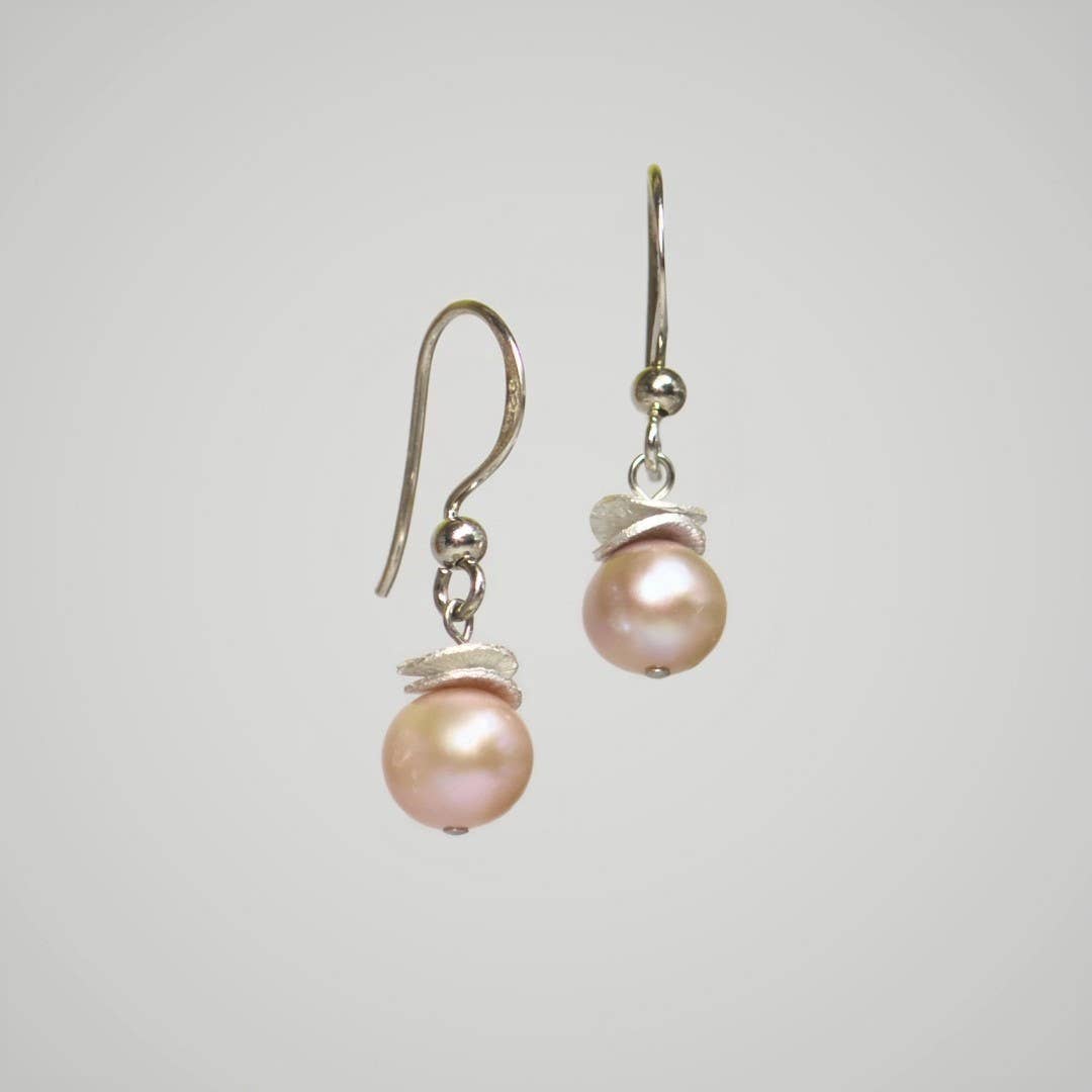 Lollia Modeschmuck - Wholesale Dangle Earrings - Earrings with pink freshwater pearl and ornaments