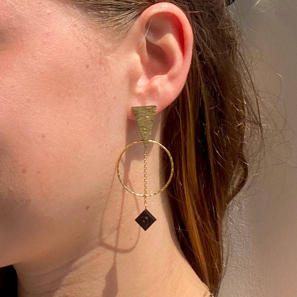 Brique d'Oreille - Vente Boucles d'oreilles pendantes - Boucles d'oreilles ethniques dorées - Les Voyageuses10