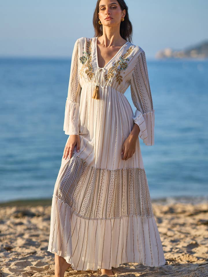 Yumi hvid metallisk udsmykket maxikjole med lange ærmer for engroshandel hos Yumi