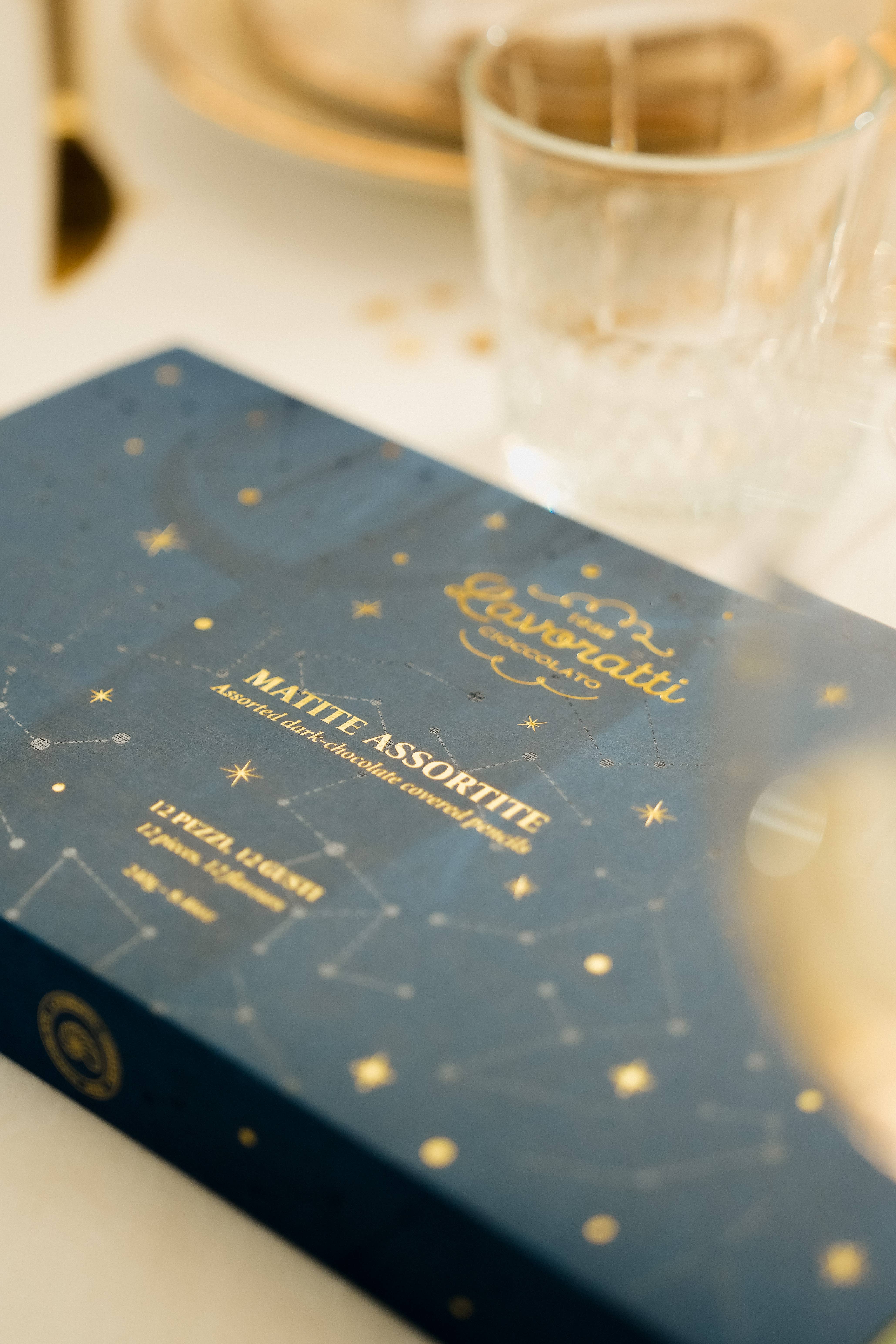 Cioccolato Lavoratti 1938 – Großhandel Schokoladenschachtel – 12er Set Schokoladenstifte, Weihnachtsedition1