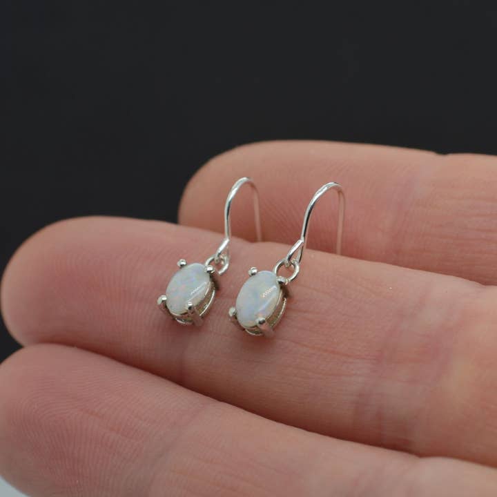 Pendientes colgantes de ópalo australiano de plata delicada, ópalos ovalados para venta al por mayor de OlliesOpals