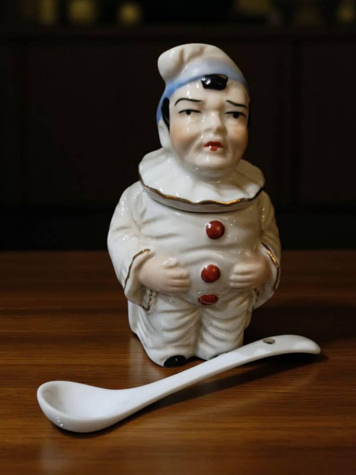 Pierrot Art Deco Mustard Pot – Vintage Revival Porcelain (Copy) for wholesale by Art Déco Style