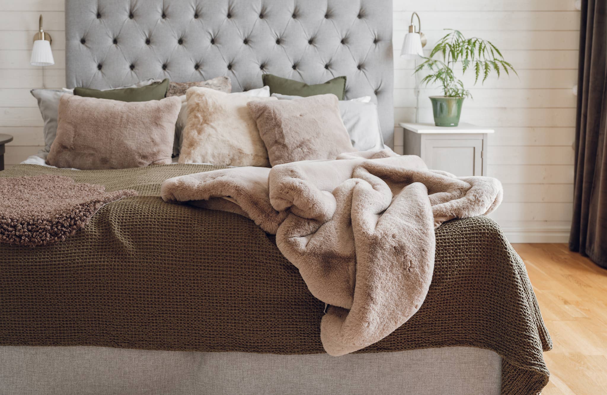 Skinnwille Home - Wholesale Throw/Decorative Pillow - Fluffy Cushion - Nougat 45x452