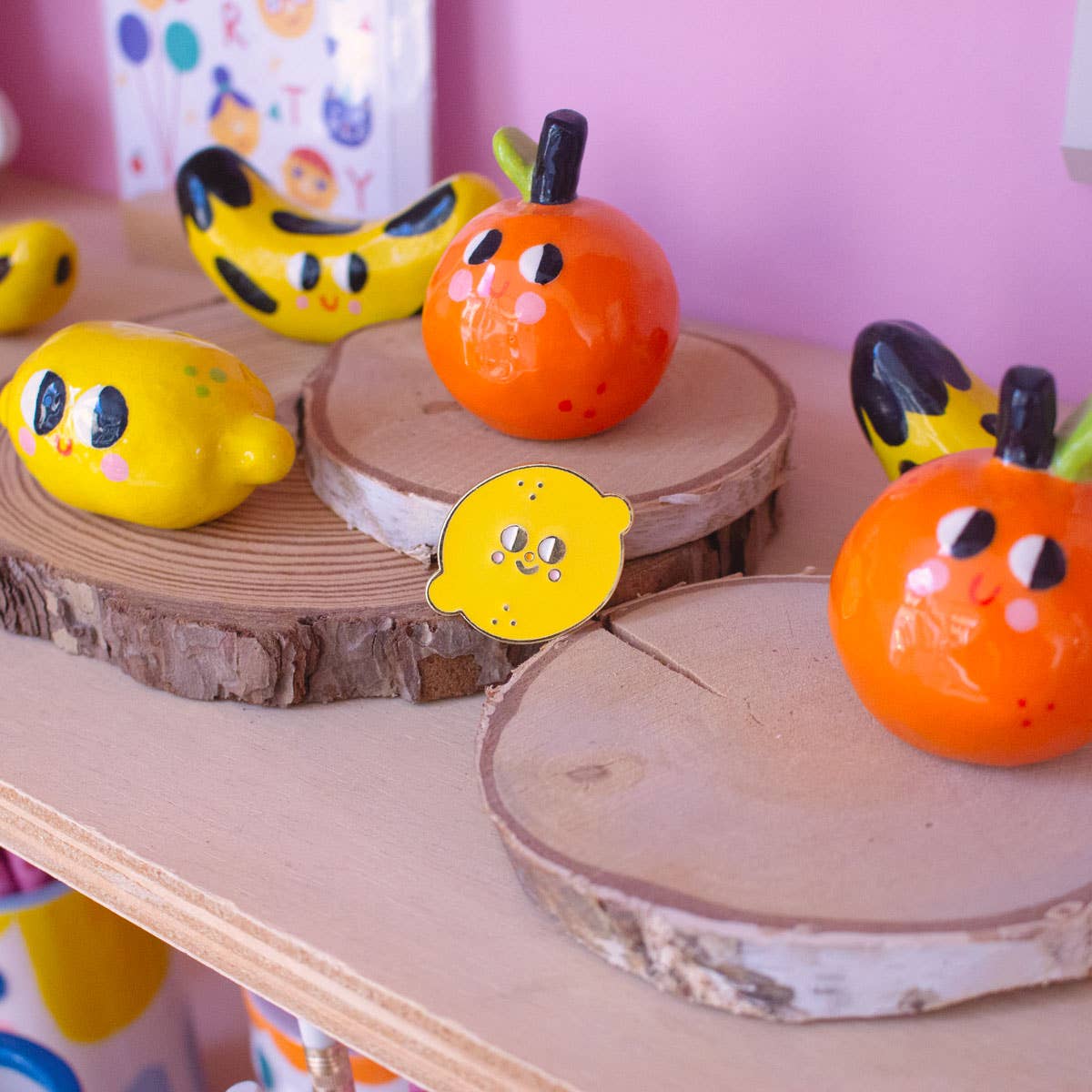 Ana Seixas - Venta al por mayor Botón/prendedor - Pin de esmalte con diseño de limón amarillo4