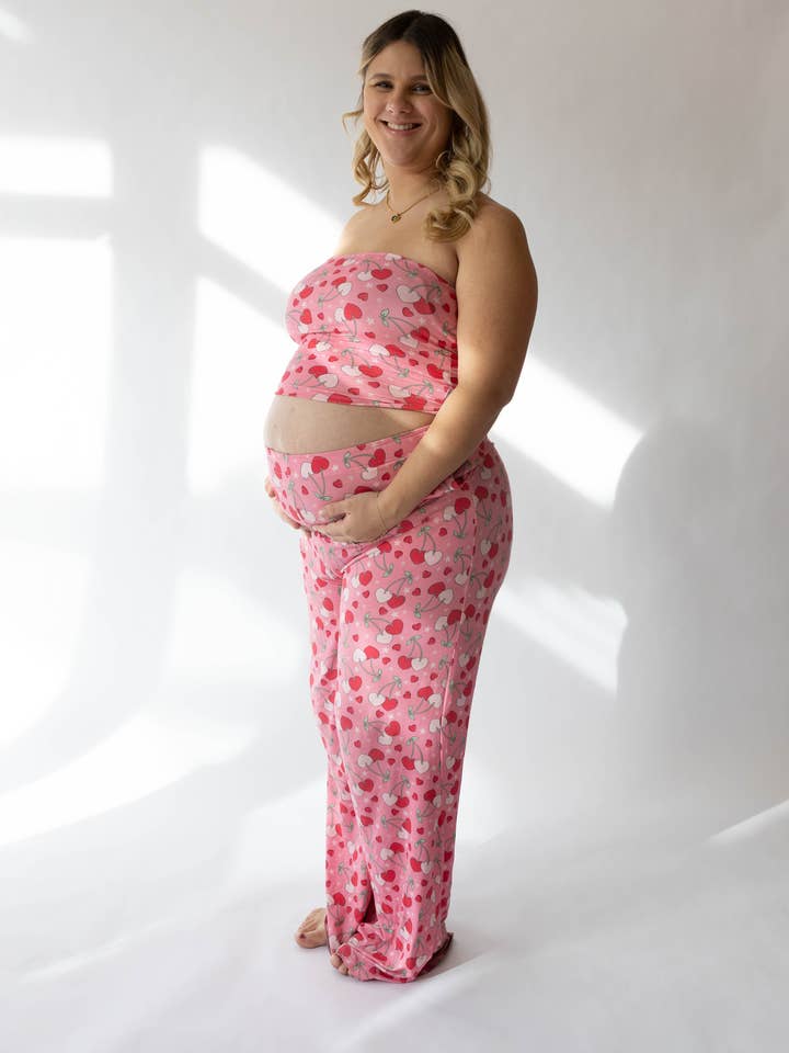 Ensemble 'Pas comme une maman ordinaire' Cœurs de cerise pour femmes pour la vente par House of Henry