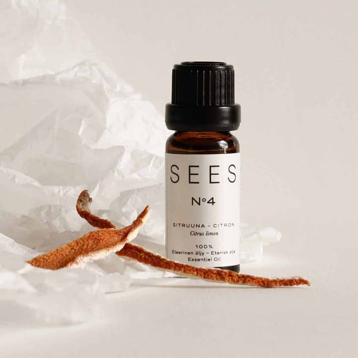 SEES - Wholesale Essential Oil - Essential oil no 4. Lemon oil0