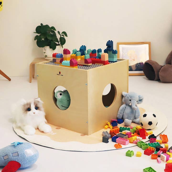 Kids play cube with building blocks and base plate for wholesale by Damoch Family