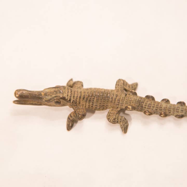 Old New House – Großhandel Skulptur – Vintage dunkles Krokodil Bronze Gold Gewicht